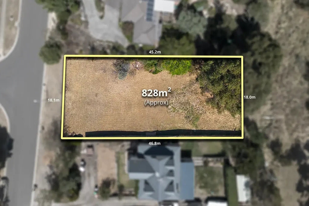 Gisborne  UNIQUE, UNDULATING BUILDING BLOCK ON 828m²
