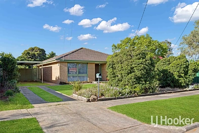 Melton 1 Bedroom A Rare Opportunity with Endless Potential on 836sqm!
