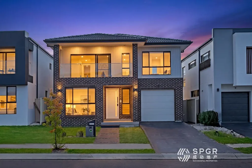 Colebee 5બેડરૂમ Modern Family Living next to Stonecutters Ridge Golf Course