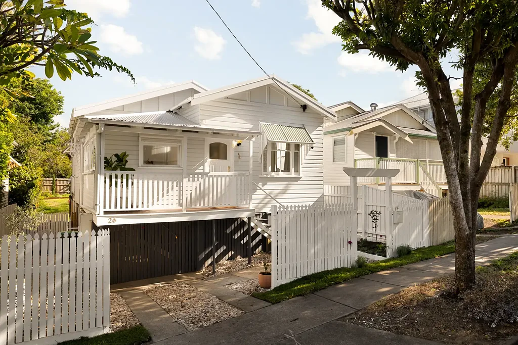 Windsor 3Moenga Beautifully Updated Character Cottage in Prime Windsor