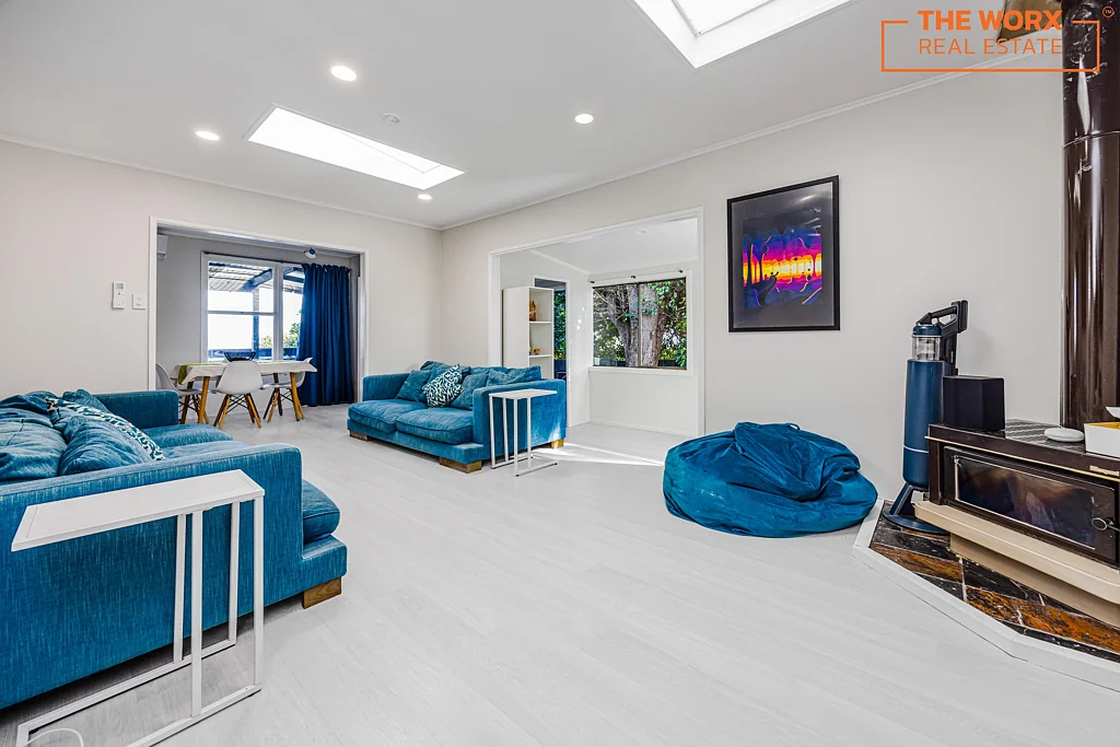 Beach Haven 3房 海景、格调与性价比兼得！焕新家庭住宅，门口即有公交站，靠近学校/渡轮码头，拎包入住！ Sea Views, Style, & Serious Value In Beach Haven