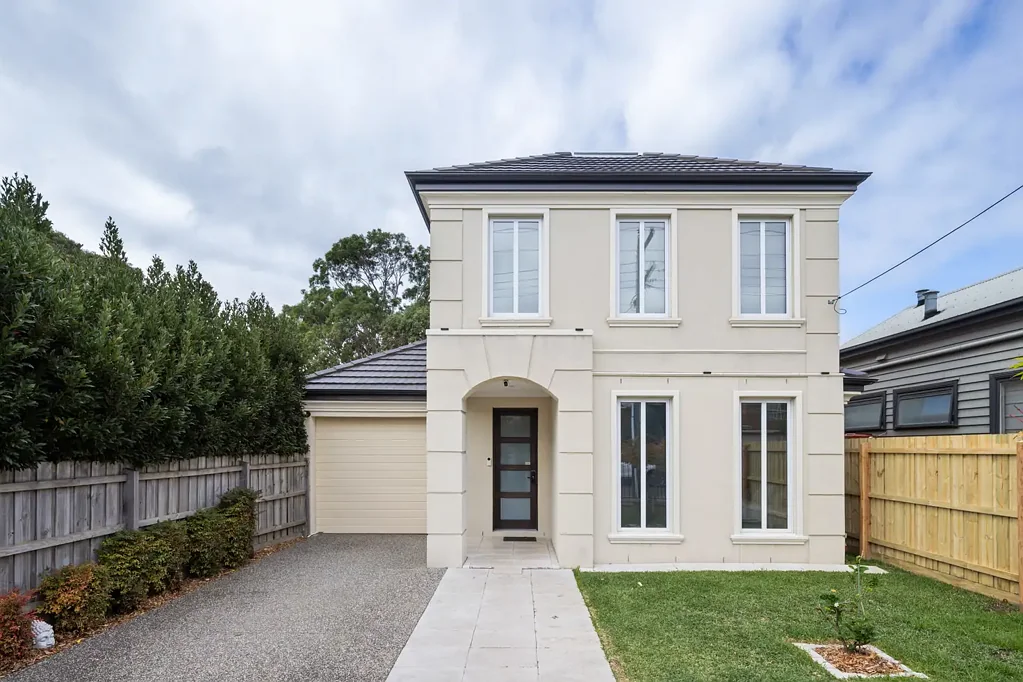 Brighton East 4房  Refined Family Living with a Bespoke Edge