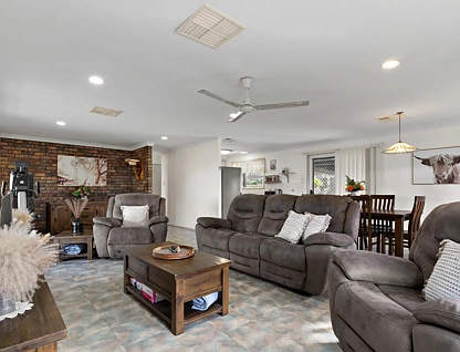 342 Nicholson Road, Alton Downs, QLD 4702, 3房, 1浴, 乡村住宅