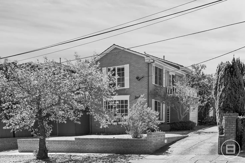 1/242 Woodland Street, Strathmore, VIC 3041