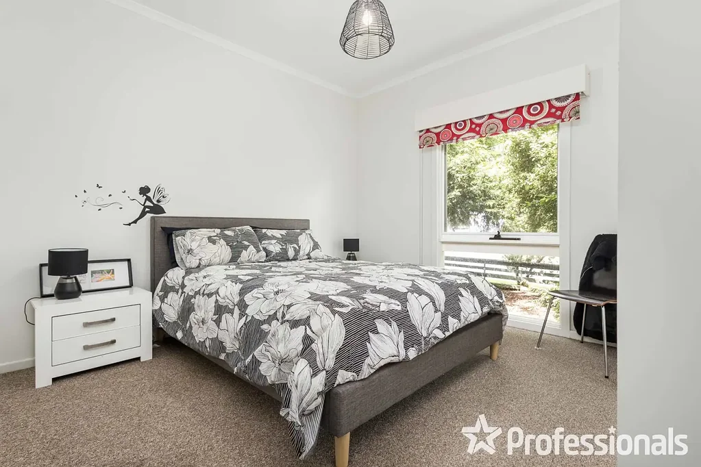 Yarram 3房  FAMILY LIVING AT ITS BEST- 3/4 BEDS WITH DUAL LIVING

CORNER POSITION WITH ACCESS & SHEDDING