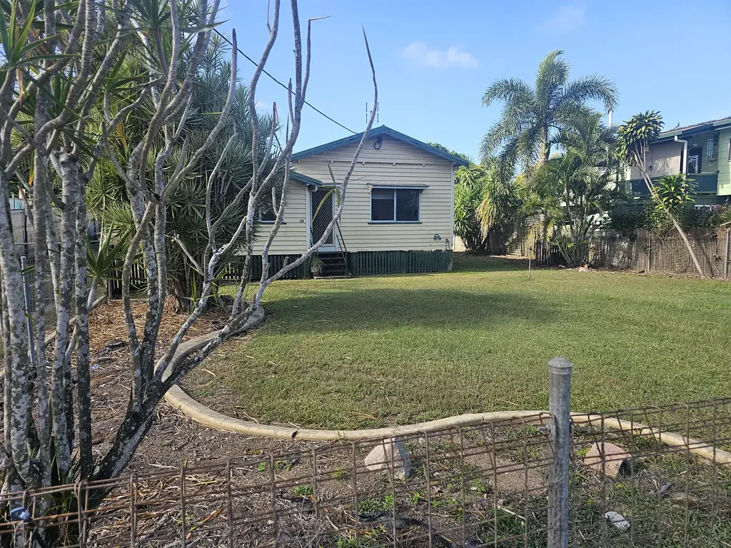 Ayr 3Moenga GREAT FIRST HOME...