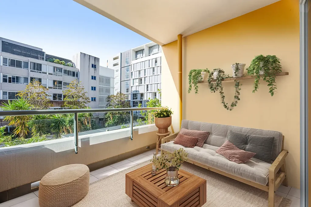 Hurstville 2部屋 Spacious North-Facing Apartment with Double Parking in East Quarter