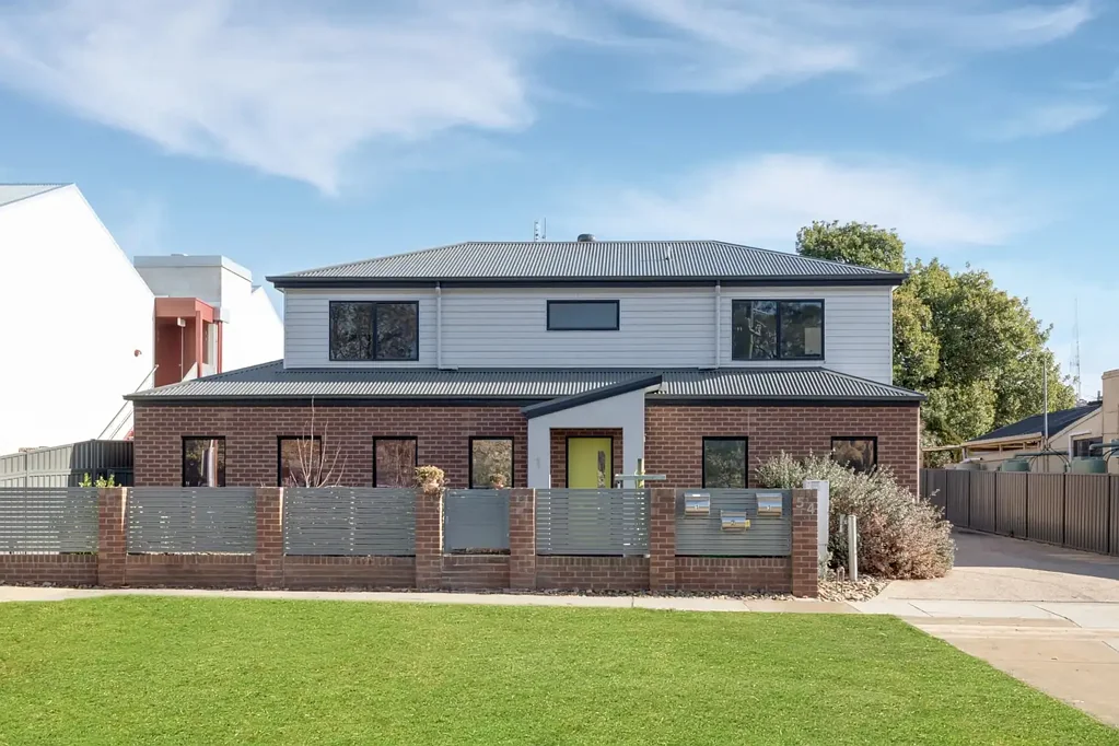1/54 MacKenzie Street West, Golden Square, VIC 3555