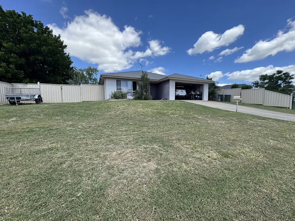 Moura 4Kwarto Spacious Family Home And Great Investment