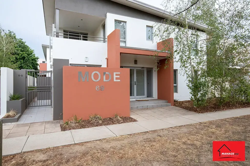 Spacious Townhouse with Two Living Areas, Balcony & City Proximity