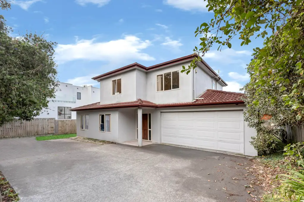 Te Atatu South 4ਬੈੱਡਰੂਮ Big Potential! Great Opportunity!