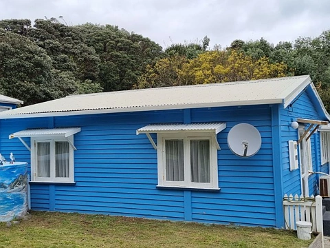 Dargaville Surrounds 2房  MUCH LOVED KIWI BEACH BACH