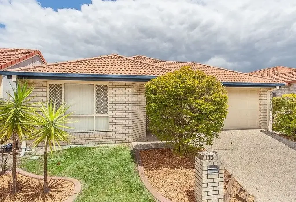 4 Bedroom Home in a quiet cul-de-sac opposite bushland