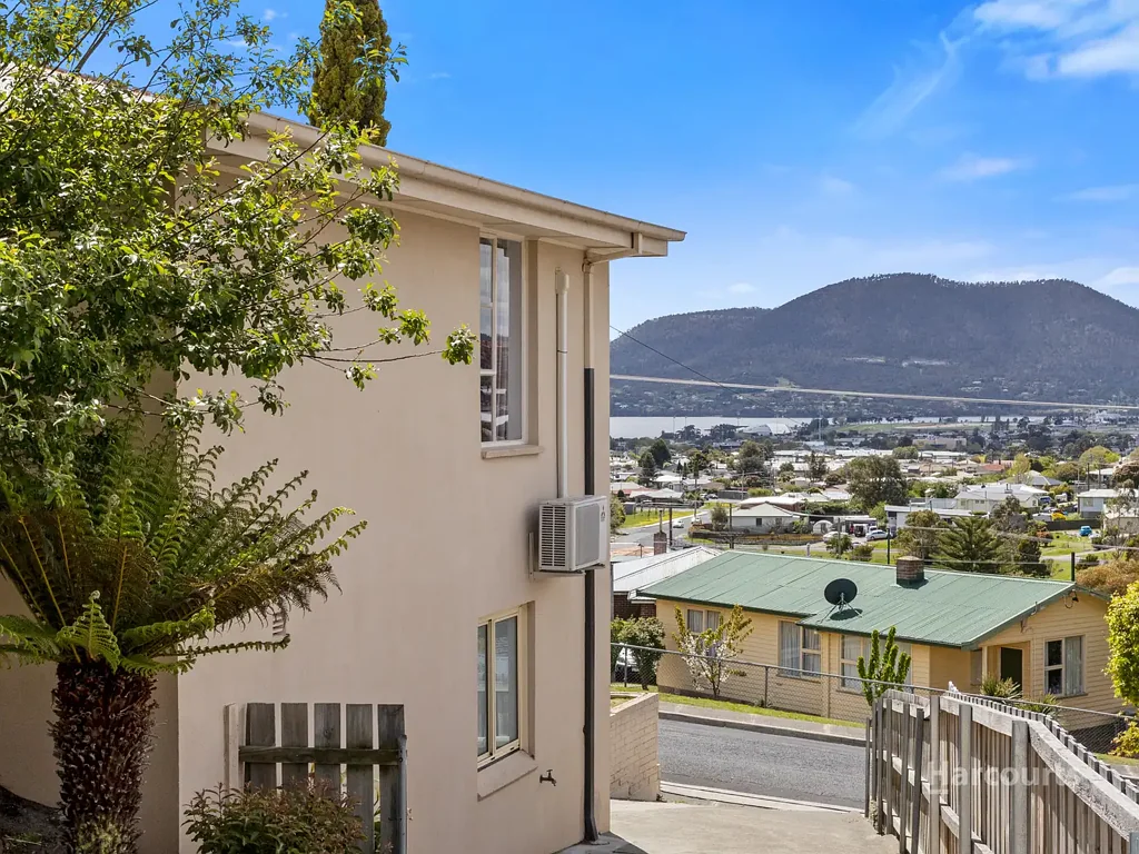 Glenorchy 3部屋 Elevated family living with lovely river views