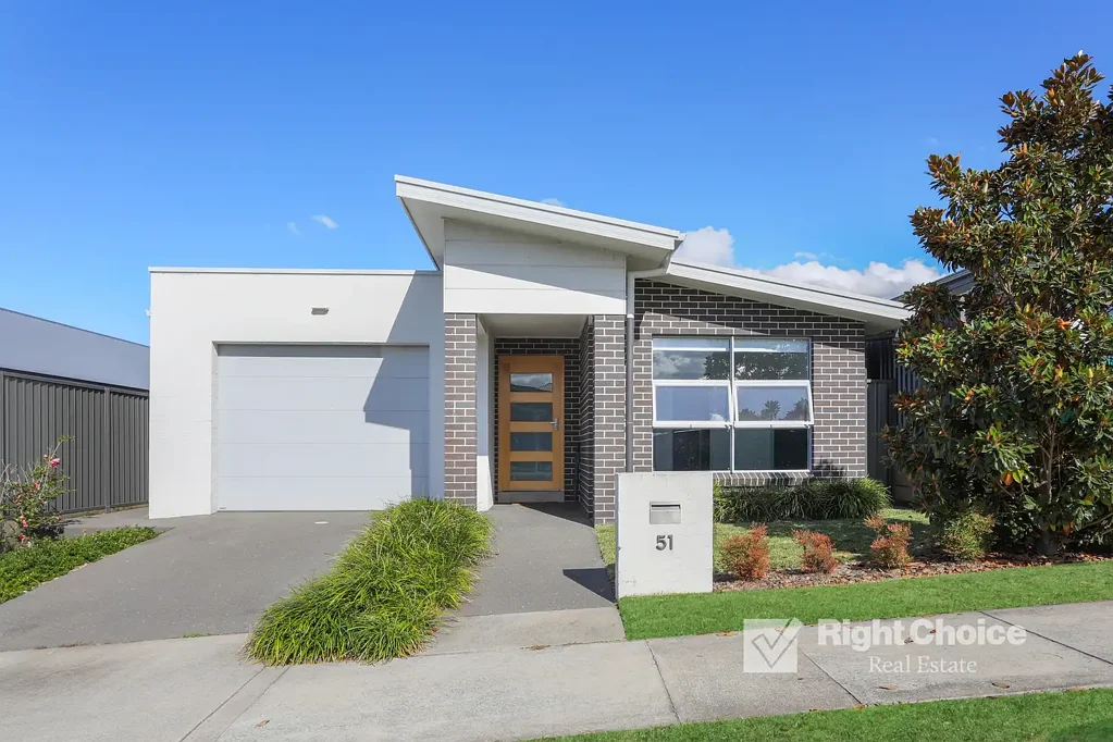 51 Bushranger Parade, Calderwood, NSW 2527
