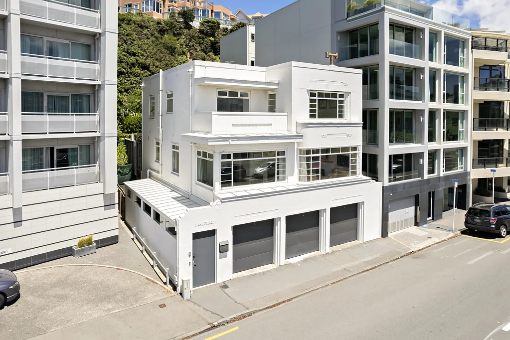 Oriental Bay 4Phòng ngủ A RARE OPPORTUNITY IN ORIENTAL BAY