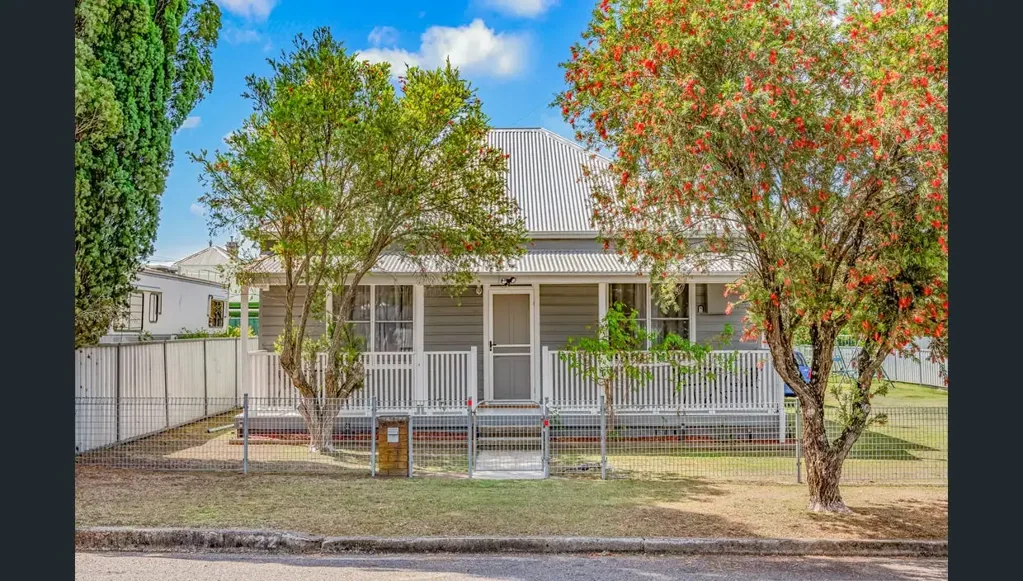 Charming 3-Bedroom Home Just Minutes from Town!