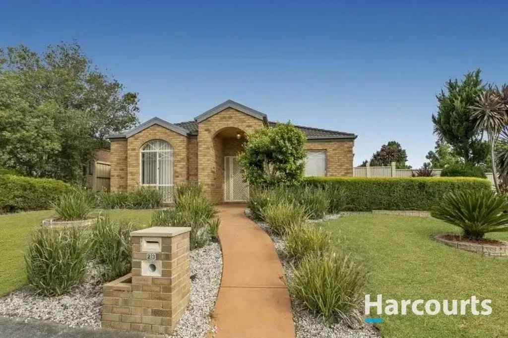 Spacious Family Home in Narre Warren South !