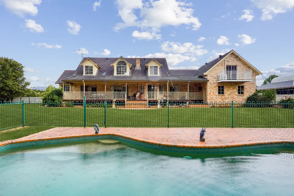 Windsor Downs 5 Slaapkamer An Exquisite Residence of Grandeur, Grace, and Proportion