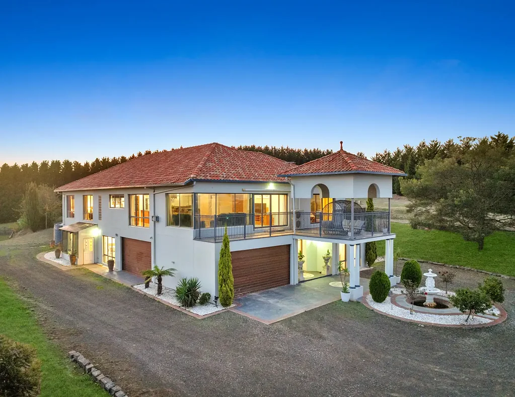 Wallan 5 Slaapkamer LUXURY, LIFESTYLE, PANAROMIC VIEWS ALL IN ONE PLACE IN BEAUTIFULL ESTATE, HIDDEN VALLEY.