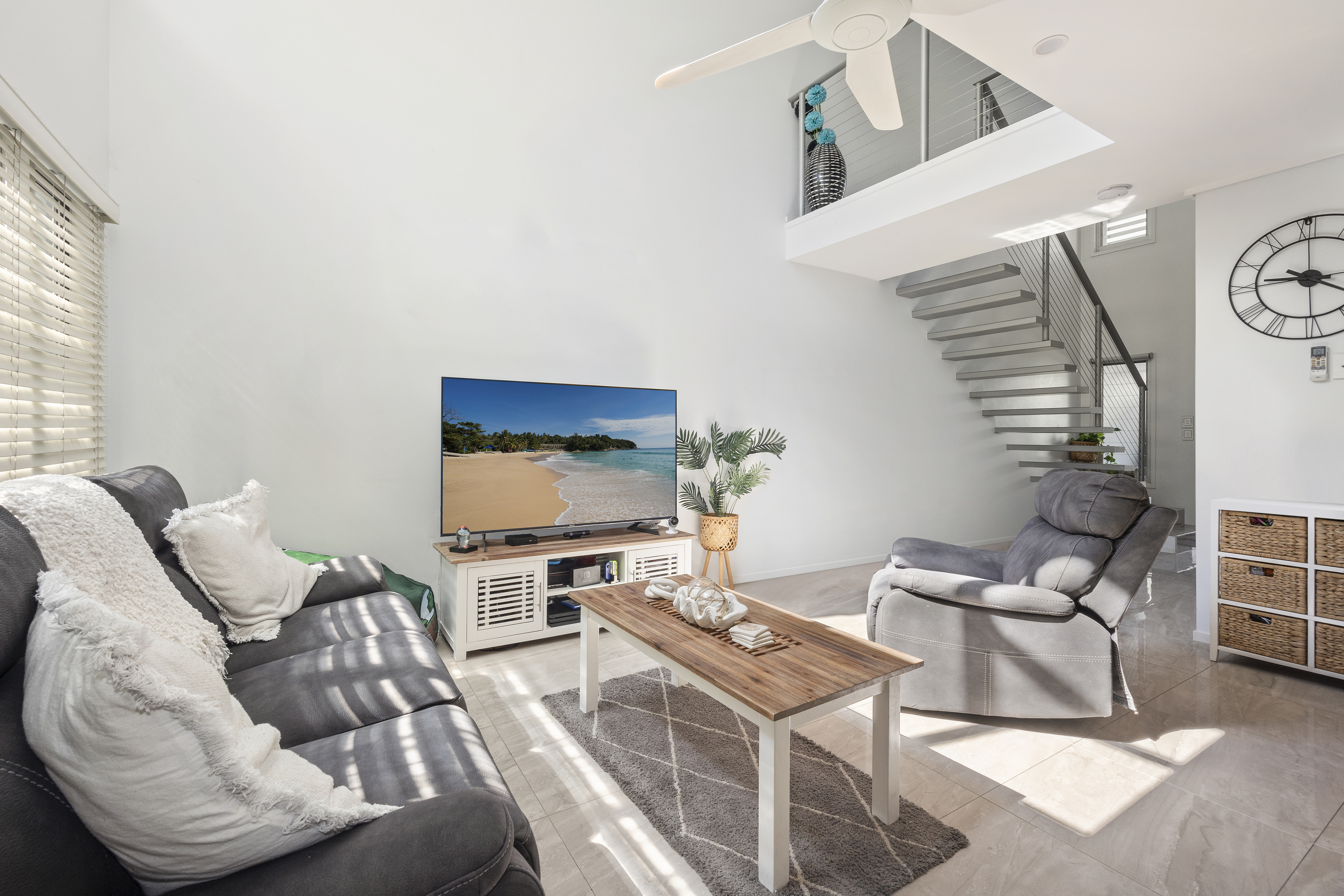 AZURE ON DOUBLE BAY UNIT 8 10 GRAND PDE, PARREARRA QLD 4575, 0部屋, 0バスルーム, Unit