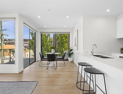 102/330 Neerim Road, Carnegie, Bayside, 2 Kuwarto, 2 Banyo, Apartment
