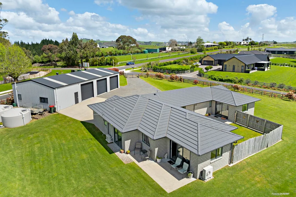 Pokeno 6ਬੈੱਡਰੂਮ Home and Income + 200m2 Shed on 3039m2