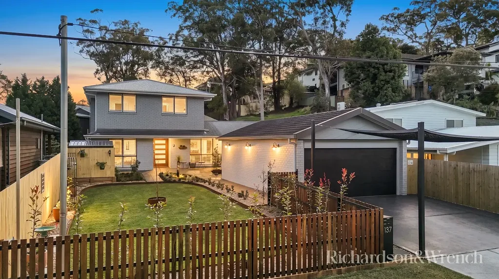 Davistown 6 Bedroom Substantial Six-Bedroom Family Home with Exceptional Space & Lifestyle Appeal