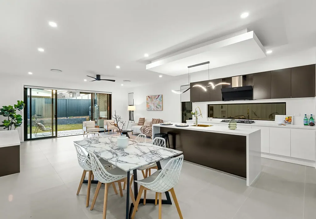 Riverstone 5 Bedroom “Brand new 34 sq Modern 5-Bedroom Designer Home in Prime Riverstone Locati