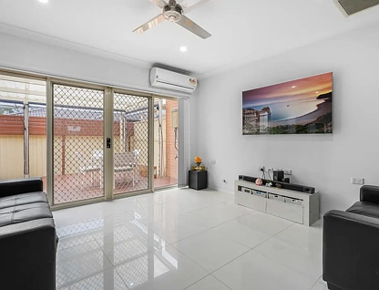 7/21 Carinya Road, Girraween, NSW 2145, 3 રૂમ, 2 બાથરૂમ, Townhouse