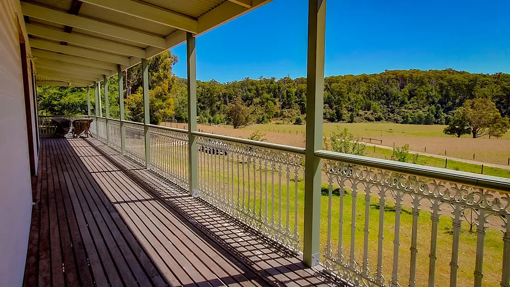 Callignee North STUNNING VALLEY ACRES