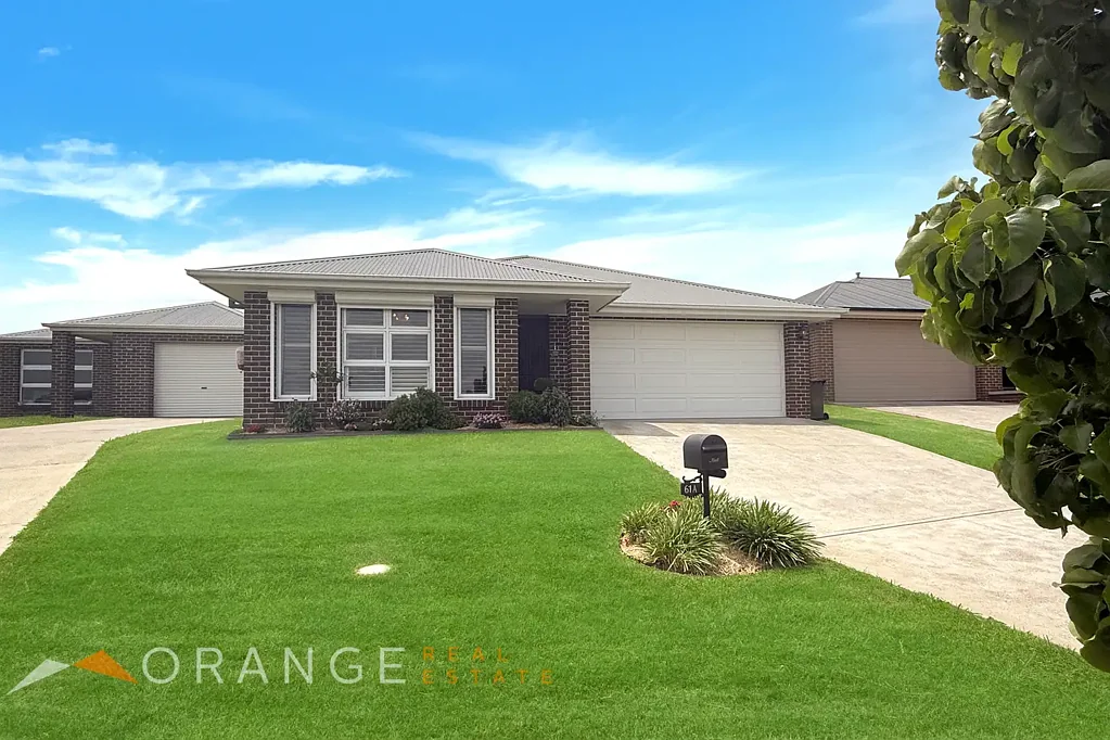 Orange 3Kwarto PRISTINE PRESENTATION