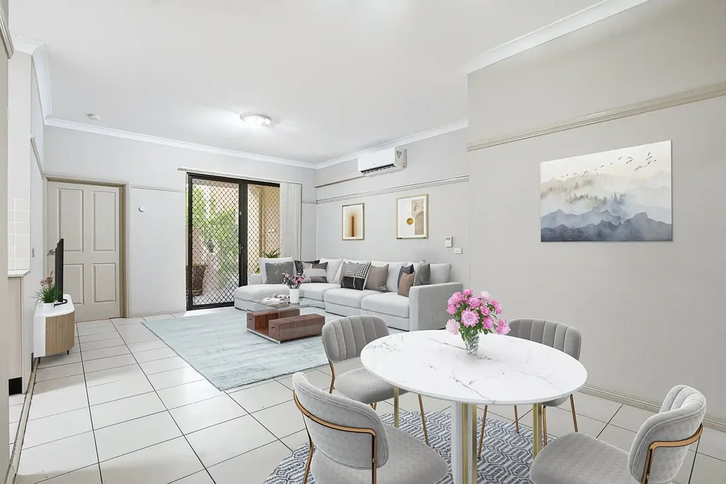 Westmead 2房 开放平面客厅 阁下车位 2卧带储物 主卧通庭院 大型庭院 公共家庭区 阁下厨房 瓷砖木地板 近公园学校 交通便利 Villa style living with own big courtyard