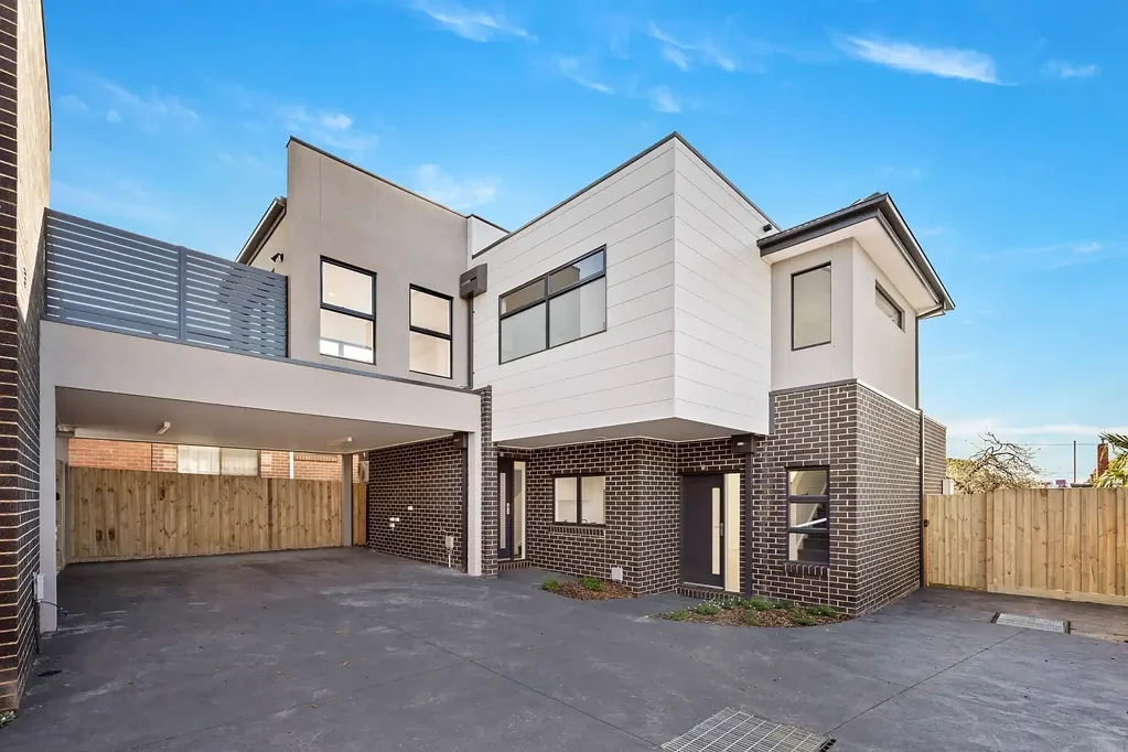The Perfect Townhouse - Close To All Amenities **APPLY FOR THIS PROPERTY NOW**