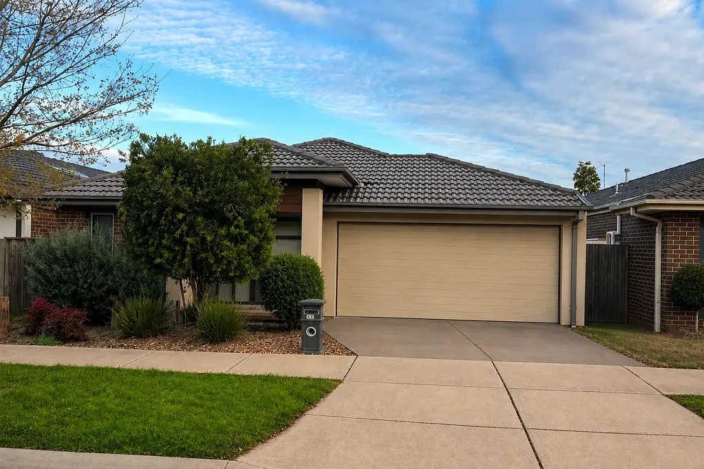 Spacious  4 Bedroom Family Home !!
