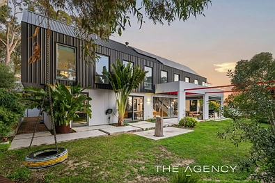 Darlington 5 Slaapkamer Award-Winning Architectural Excellence!!