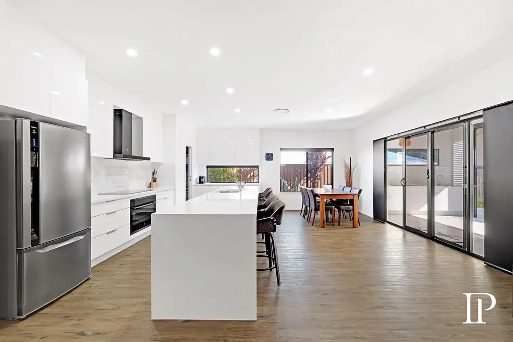 Palmwoods 4 Bedroom Immaculate, near new and ample space for the family and the toys!