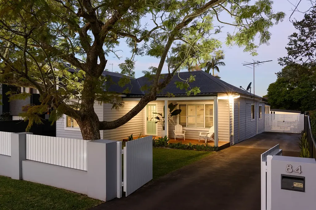 Gymea 3 Bedroom Coastal Entertainer