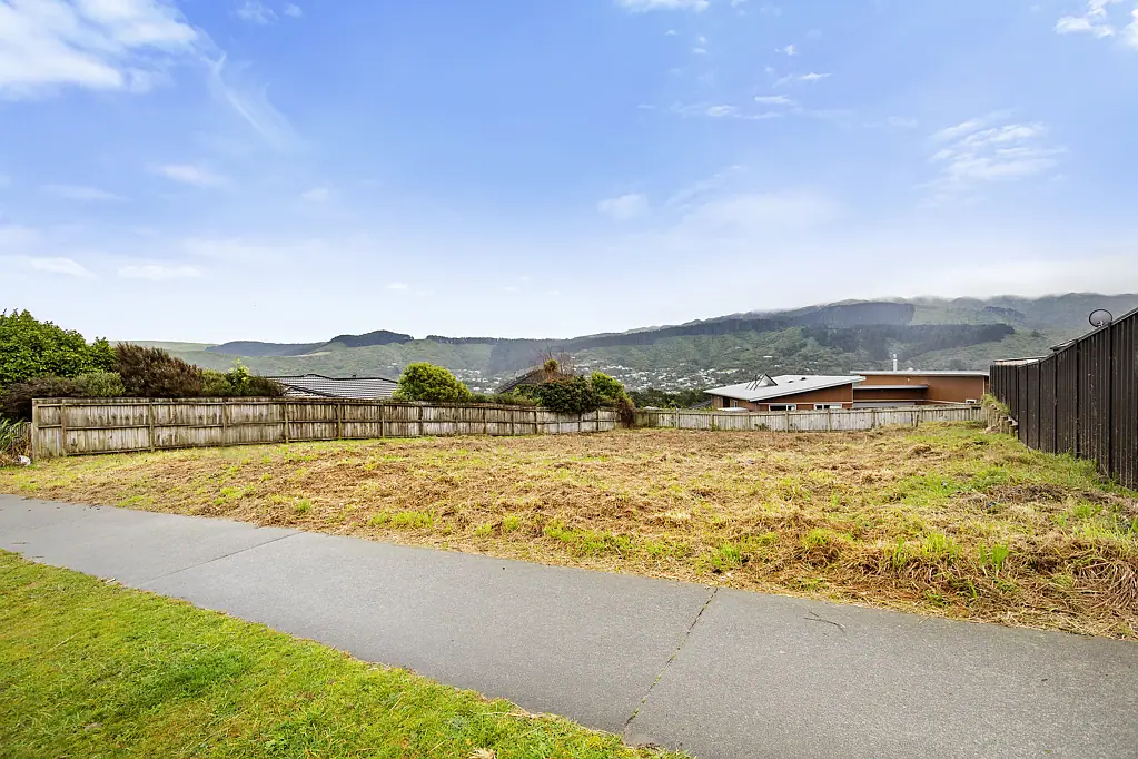 Tawa Outstanding Opportunity!!