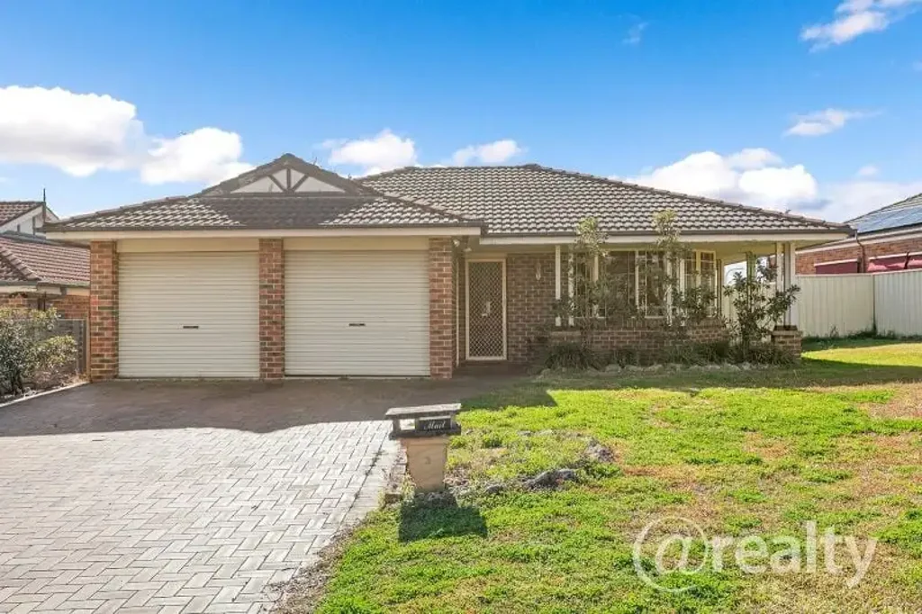 Narellan Vale 3房 成熟景观迎宾 21米临街面 三卧带独立卫浴 宽敞543㎡地块 靠近学校游乐场 便捷繁华中心 Luxurious Triple-Everything Family Haven in Narellan Vale