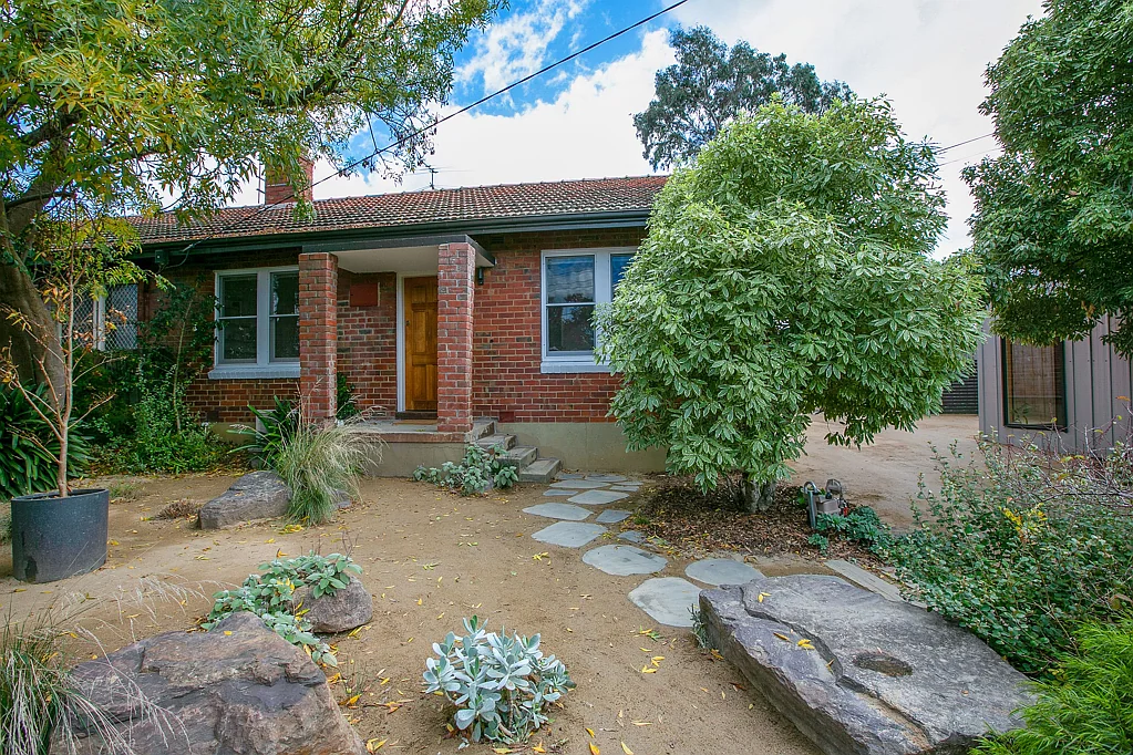 9 Newcastle Street, Preston, VIC 3072