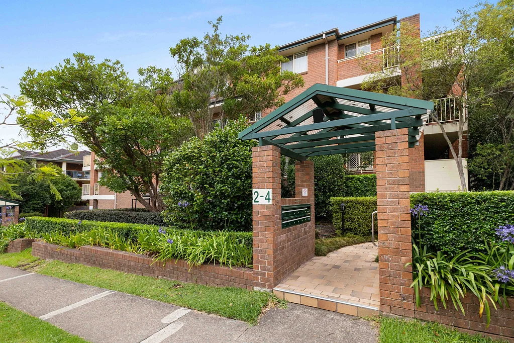 1/2-4 May Street, Hornsby, NSW 2077