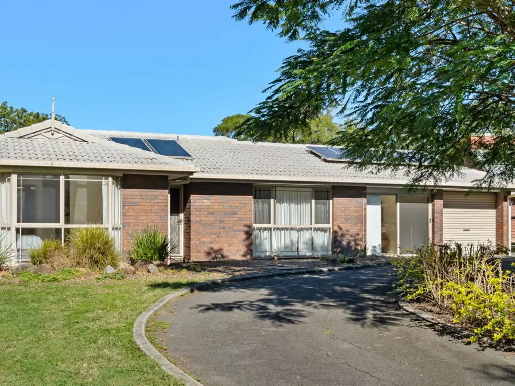 Barellan Point 3房 3.895㎡全围栏地块 宽敞户外娱乐区 大型棚屋 多功能书房 宁静家庭社区 A Private Riverfront Retreat in Barellan Point