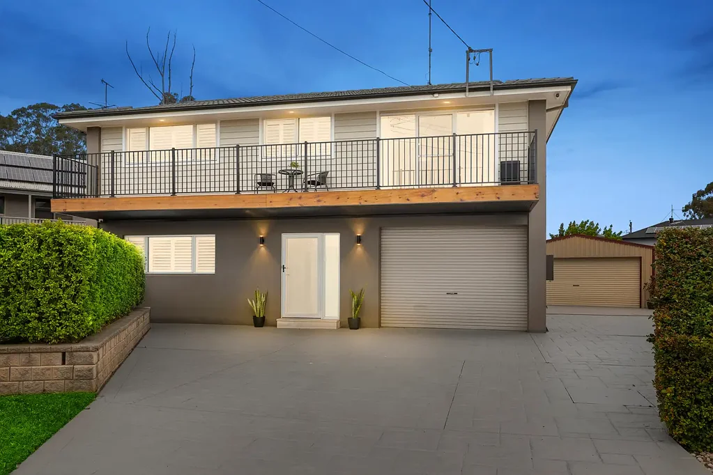 Pitt Town 3房  Spacious Dual-Level Home