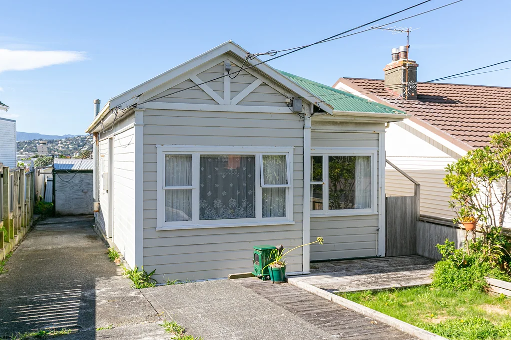 Lyall Bay 2房  Potential and Opportunities in Lyall Bay