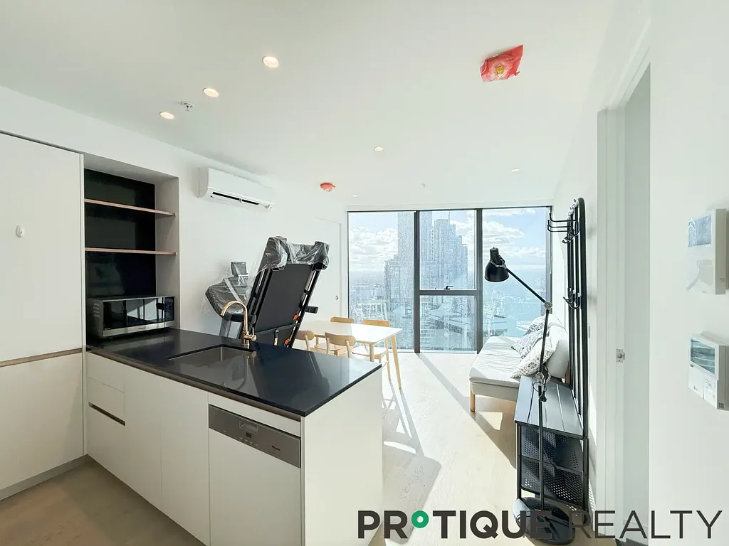 Aurora Modern Living- 2Bedroom 1Bathroom with amazing view