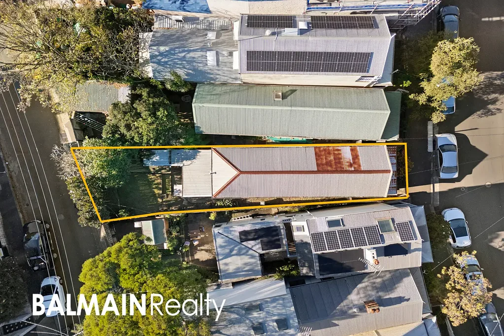 Balmain 2房 独立特色木屋 高天花板 原始特色 步行公园&商圈 增值潜力大 Free Standing Cottage on 196sqm Block with Rear Lane Access, opposite Punch Park