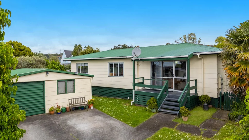 Clover Park 3ਬੈੱਡਰੂਮ 855m² Freehold Hidden Gem in Clover Park