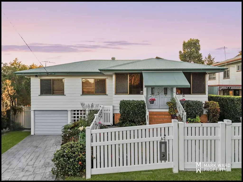 Salisbury 3 Bedroom CHARM, SPACE AND AN EXPANSIVE 807M2 BLOCK