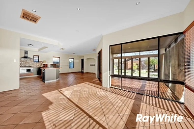 9 Garnett Place, Balga, WA 6061, 3房, 2浴, House